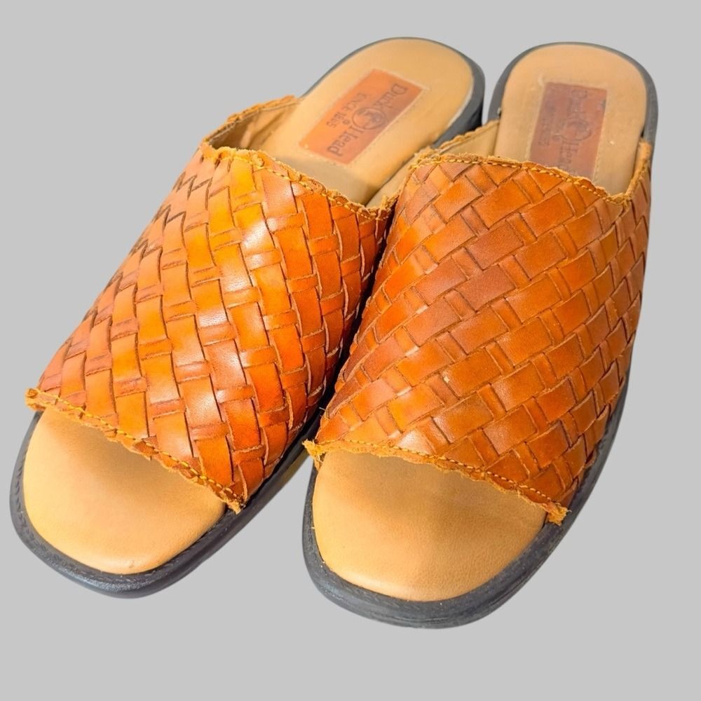 3/$35 Duck Head Slides sz 6